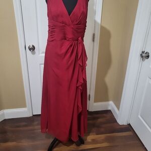 David's Bridal Chic Red Maxi Dress with Ruched Detail Pre-own